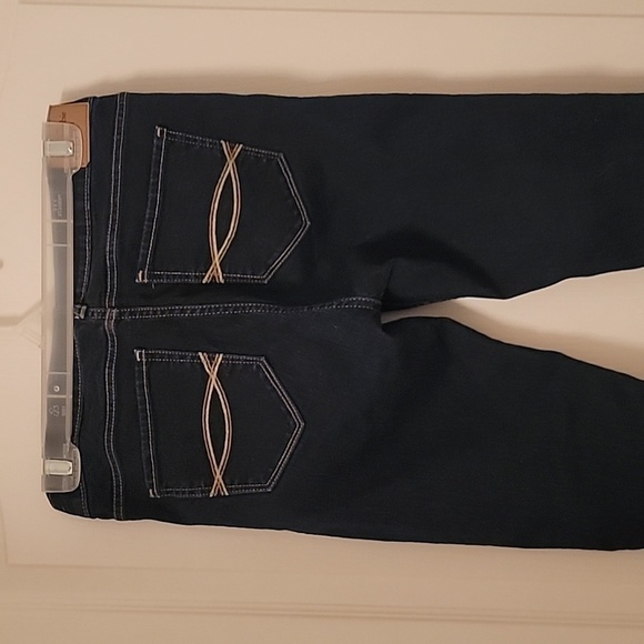 Abercrombie & Fitch, Super Skinny. Size 4, Excellent Used Condition! - Picture 10 of 11